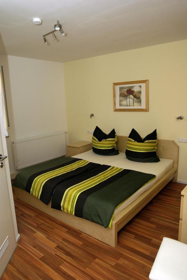 Gaestezimmer Zwischen Neckar Und Enz Hotel Besigheim Kültér fotó